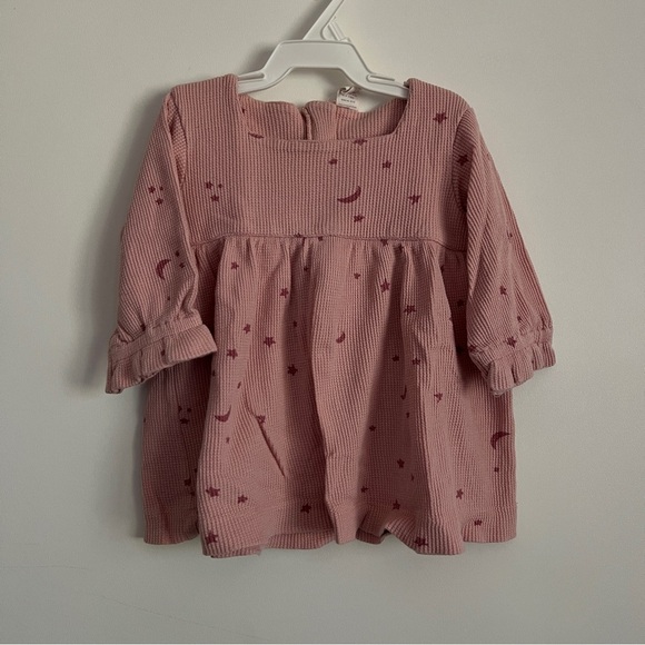 kate quinn Other - Kate Quinn Moon and Stars Pink Waffle Knit Long Sleeve Dress-Size 12-18 Months